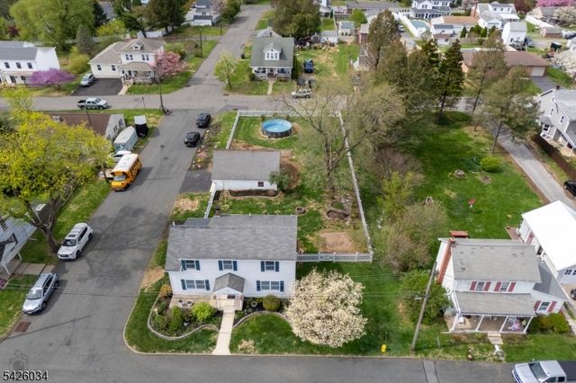 7 Park Sq, Lopatcong Twp., NJ 08865
