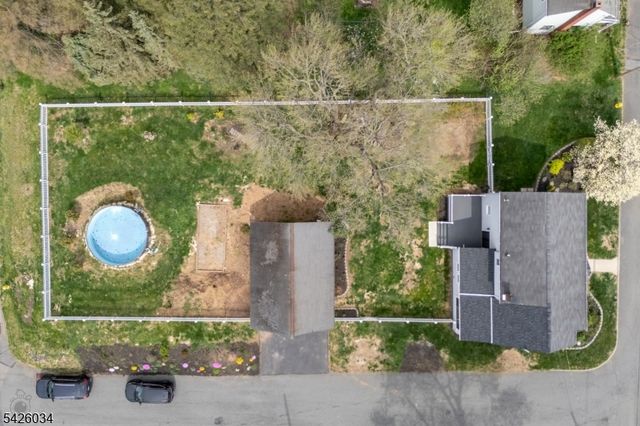 7 Park Sq, Lopatcong Twp., NJ 08865
