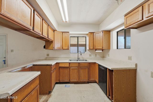 4204 N 19TH Street, Phoenix, AZ 85016