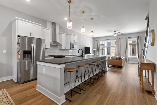 725 Burnside Place 33, Chattanooga, TN 37408