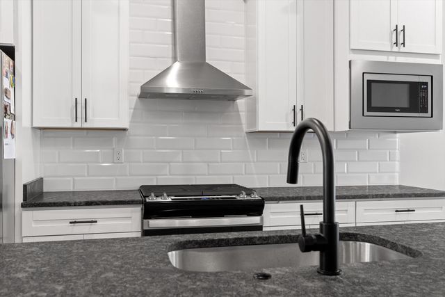 725 Burnside Place 33, Chattanooga, TN 37408