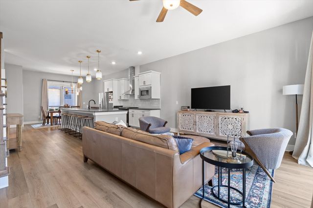 725 Burnside Place 33, Chattanooga, TN 37408