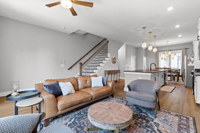 725 Burnside Place 33, Chattanooga, TN 37408