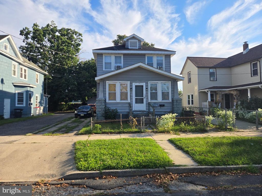 229 W PLUM, VINELAND, NJ 08360 — exterior