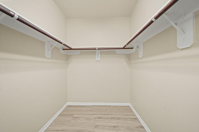 12923 Pecan Shores Drive, Houston, TX 77044