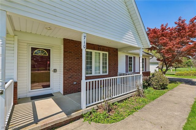 710 Erie Road, Eastlake, OH 44095