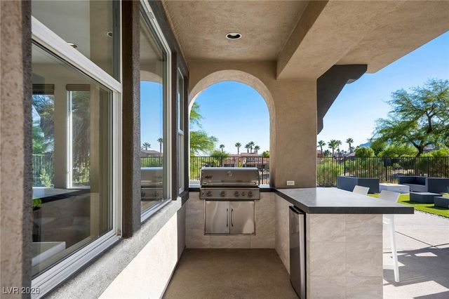 11247 Winter Cottage Place, Las Vegas, NV 89135