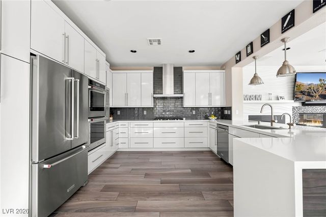 11247 Winter Cottage Place, Las Vegas, NV 89135