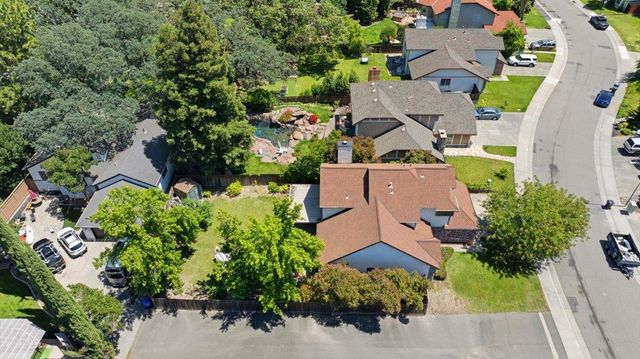 7535 Westover Ct, Fair Oaks, CA 95628