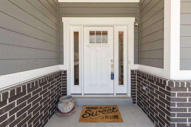 8045 S SUNSHINE CT, South Weber, UT 84405