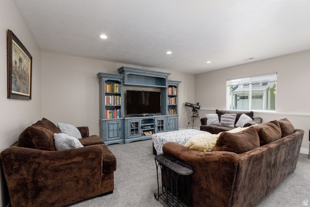 8045 S SUNSHINE CT, South Weber, UT 84405