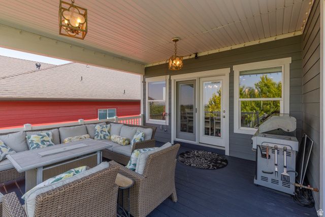 8045 S SUNSHINE CT, South Weber, UT 84405