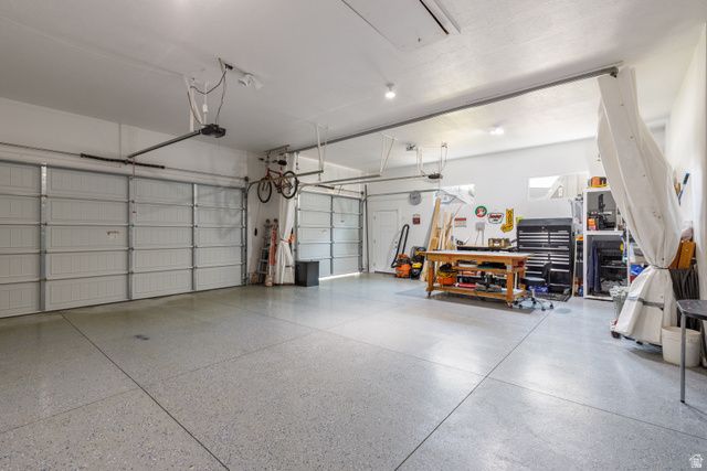8045 S SUNSHINE CT, South Weber, UT 84405
