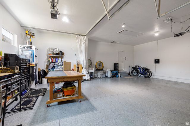 8045 S SUNSHINE CT, South Weber, UT 84405