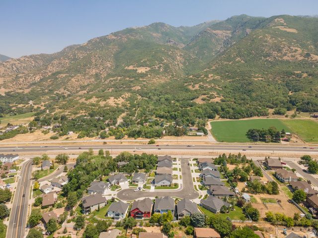 8045 S SUNSHINE CT, South Weber, UT 84405