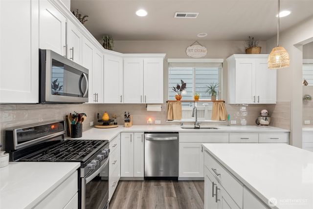 3115 Stephanie Loop NE, Lacey, WA 98516
