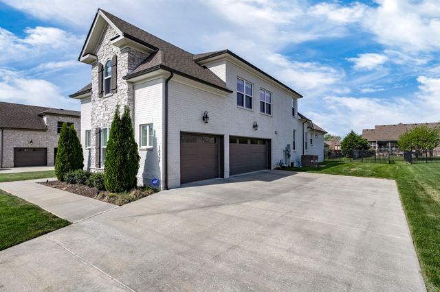 1036 Pretender Way, Columbia, TN 38401