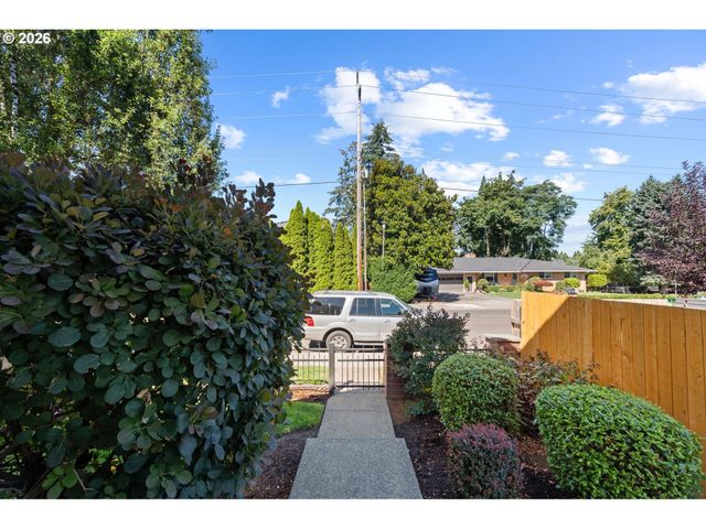 1149 N SPRUCE Ct, Canby, OR 97013