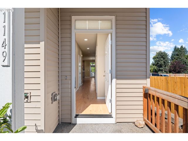 1149 N SPRUCE Ct, Canby, OR 97013
