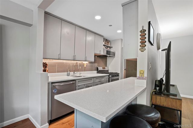 151-25 88th Street 1C, Howard Beach, NY 11414