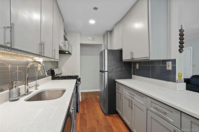 151-25 88th Street 1C, Howard Beach, NY 11414