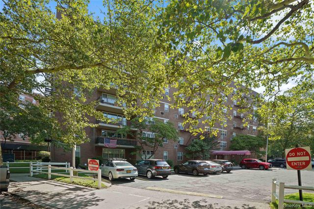 151-25 88th Street 1C, Howard Beach, NY 11414