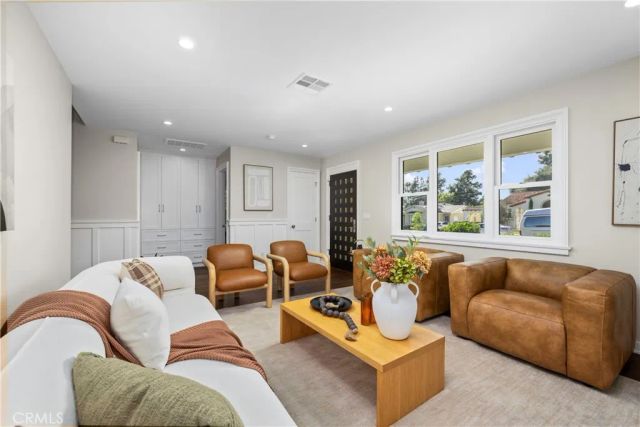 230 N Sunnyside Avenue, Sierra Madre, CA 91024