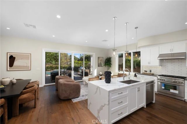 230 N Sunnyside Avenue, Sierra Madre, CA 91024