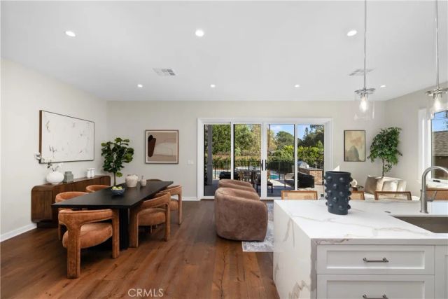 230 N Sunnyside Avenue, Sierra Madre, CA 91024