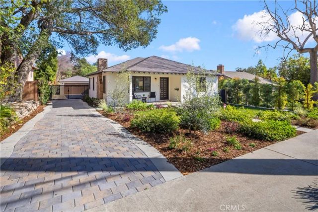 230 N Sunnyside Avenue, Sierra Madre, CA 91024