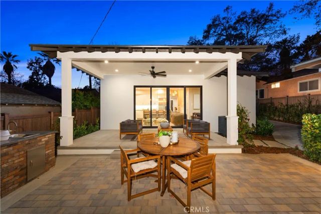 230 N Sunnyside Avenue, Sierra Madre, CA 91024