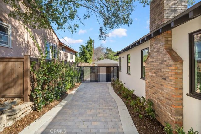 230 N Sunnyside Avenue, Sierra Madre, CA 91024