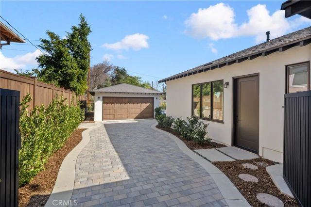 230 N Sunnyside Avenue, Sierra Madre, CA 91024