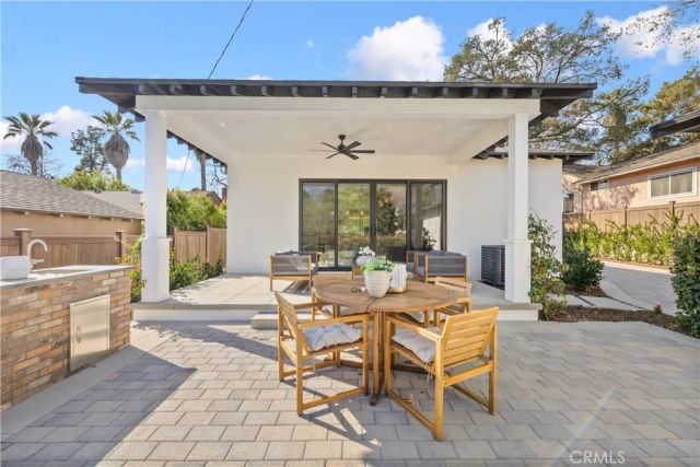 230 N Sunnyside Avenue, Sierra Madre, CA 91024