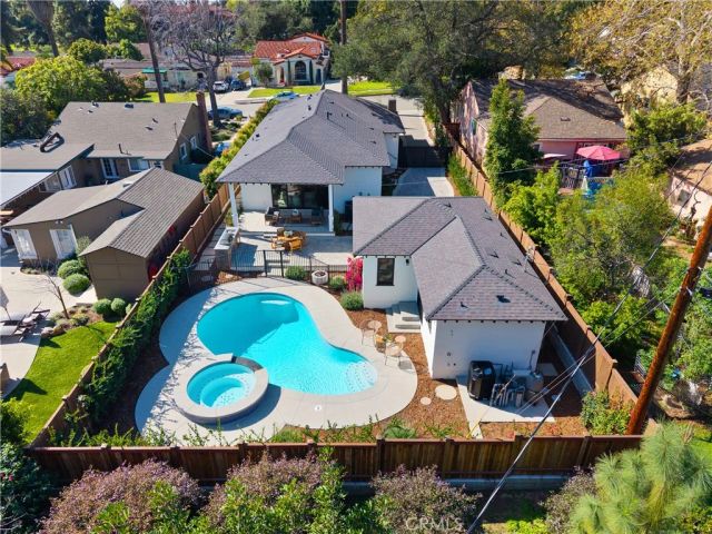 230 N Sunnyside Avenue, Sierra Madre, CA 91024