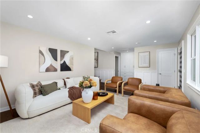 230 N Sunnyside Avenue, Sierra Madre, CA 91024