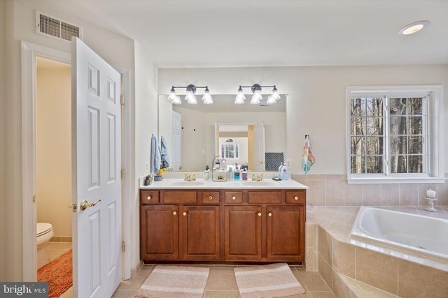 3 BLUE VIOLET CT, Fork, MD 21051