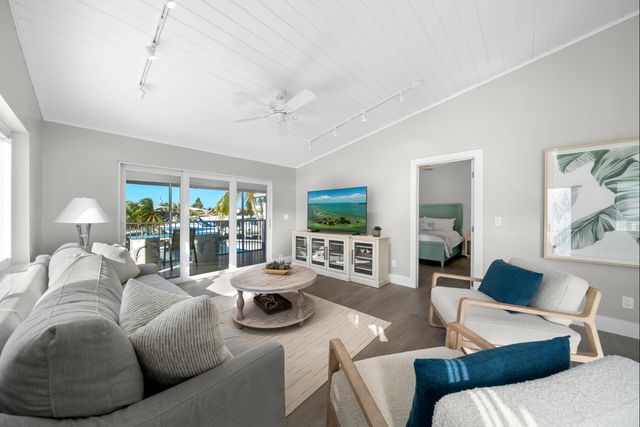 641 9th Street, Key Colony, FL 33051