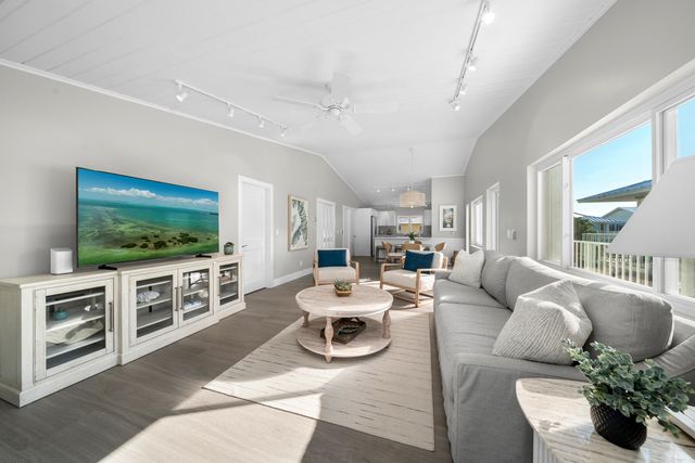 641 9th Street, Key Colony, FL 33051