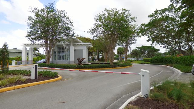 464 Piedmont J, Delray Beach, FL 33484
