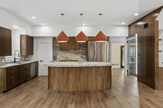 3301 Queensbury Way W, Colleyville, TX 76034