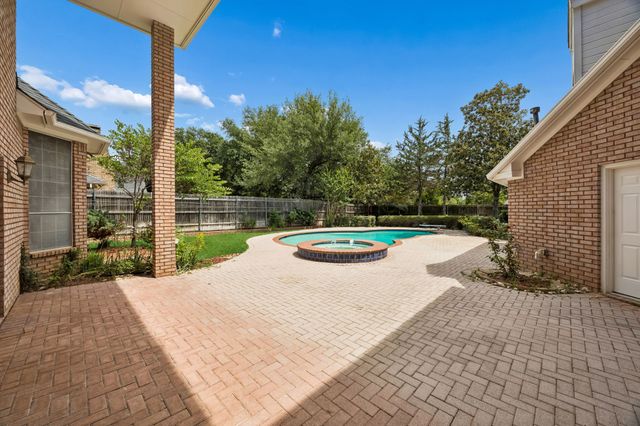3301 Queensbury Way W, Colleyville, TX 76034