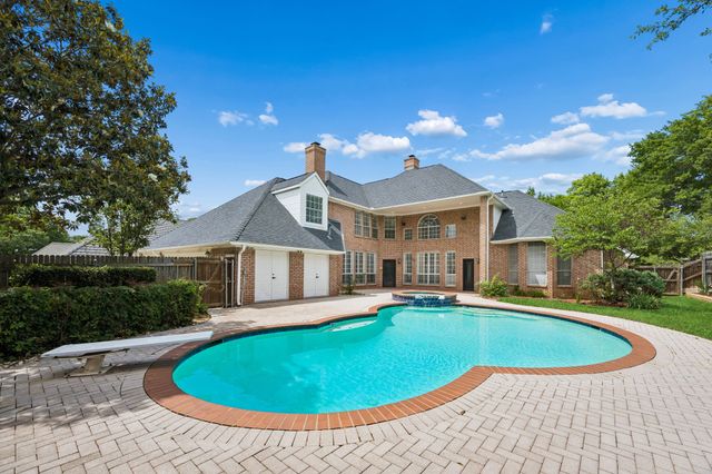 3301 Queensbury Way W, Colleyville, TX 76034