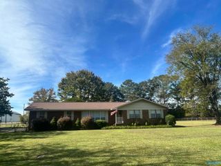 317 Wood Avenue SE, Attalla, AL 35954