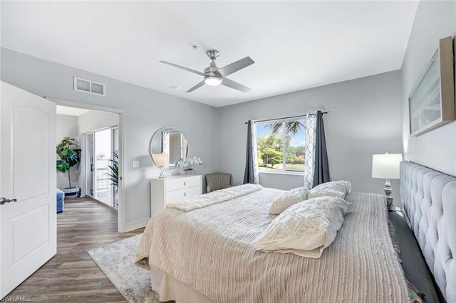 7827 Regal Heron CIR 302, Naples, FL 34104