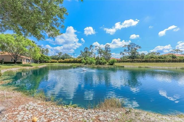 7827 Regal Heron CIR 302, Naples, FL 34104
