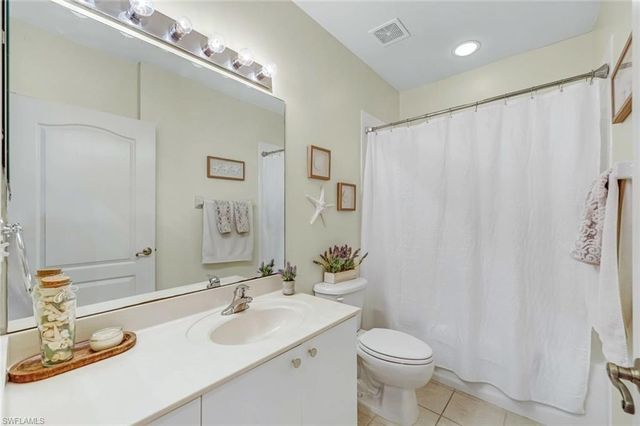 7827 Regal Heron CIR 302, Naples, FL 34104