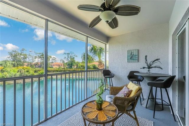 7827 Regal Heron CIR 302, Naples, FL 34104