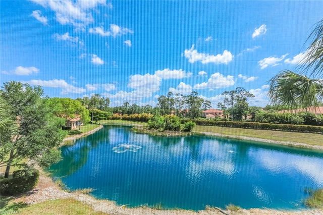 7827 Regal Heron CIR 302, Naples, FL 34104