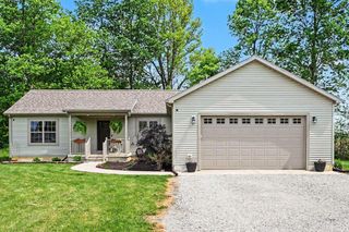 595 S Paradise Drive, Rochester, IN 46975